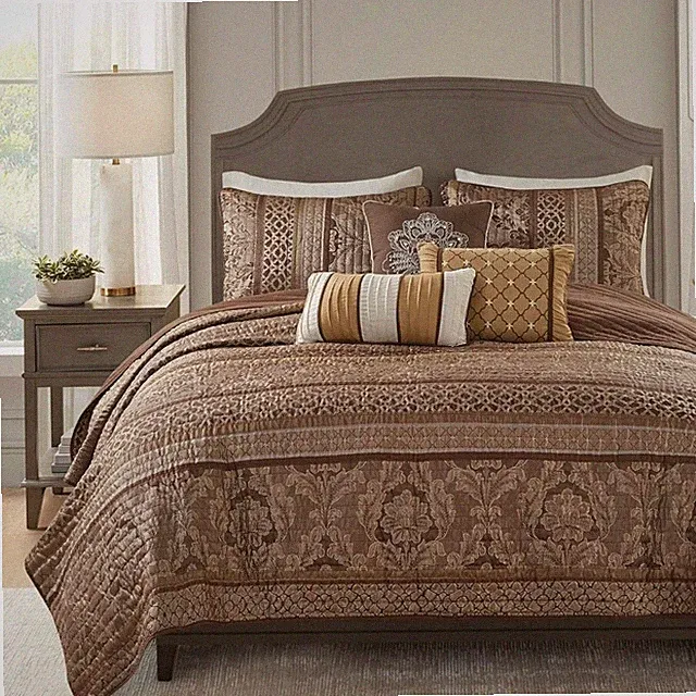 Double/Queen Bedspread Bedding Set Comforter & Sheets, shams Quilt Damask Design