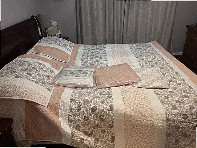 Madison Park 100% Cotton 6 Piece Quilt Set Floral Print, KING