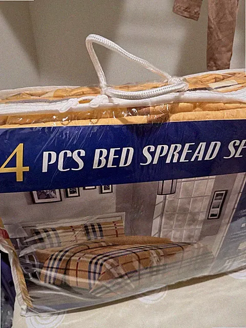 Multicolor Bedspread Set Floral & Plaid Patterns 4 & 6 Piece Bedroom